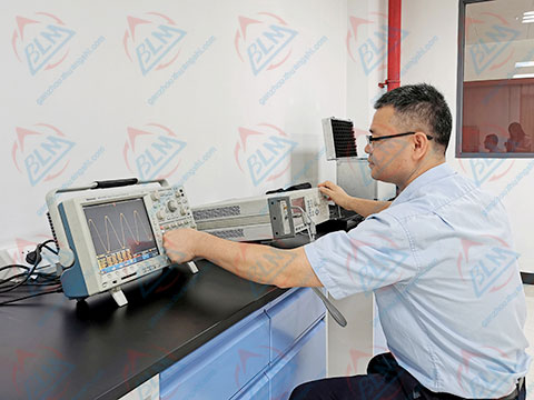 無線電儀器校準圖片 無線電儀器校準圖片