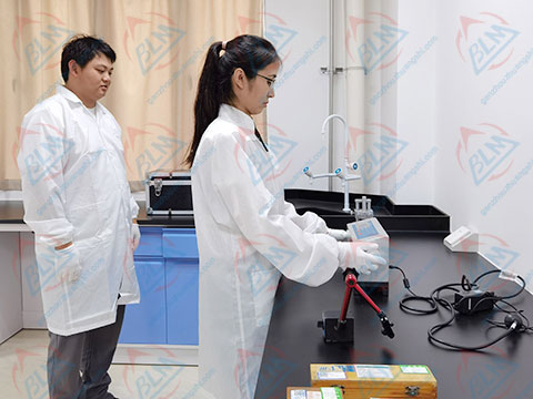 �׺����x���z���DƬ