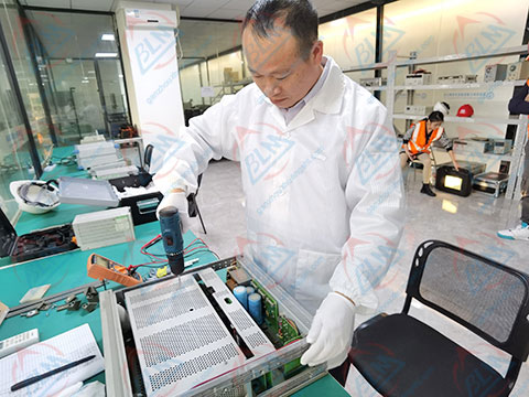 �ǵ�Keysight�x���S�ވDƬ