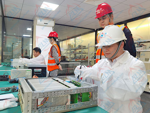 �ǵ�Keysight�x���S�ވDƬ