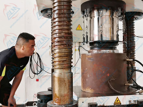 千斤頂計量檢定室圖片 千斤頂計量檢定室圖片